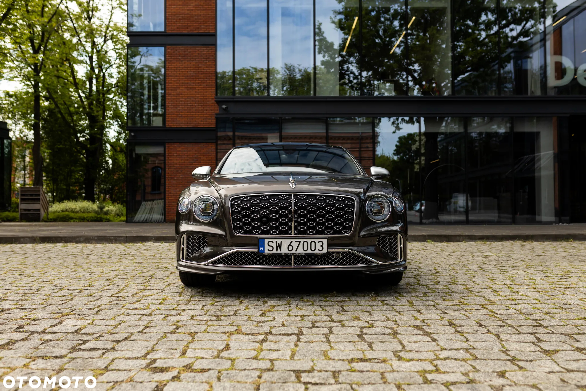 Bentley Flying Spur - 4