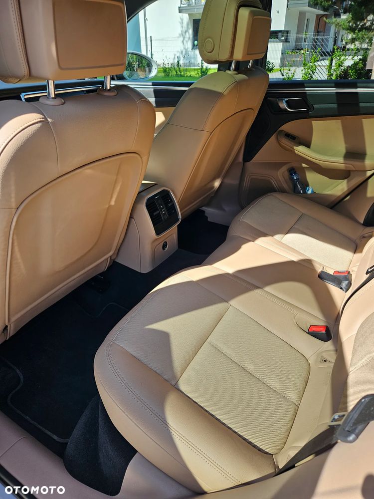 Porsche Macan - 10