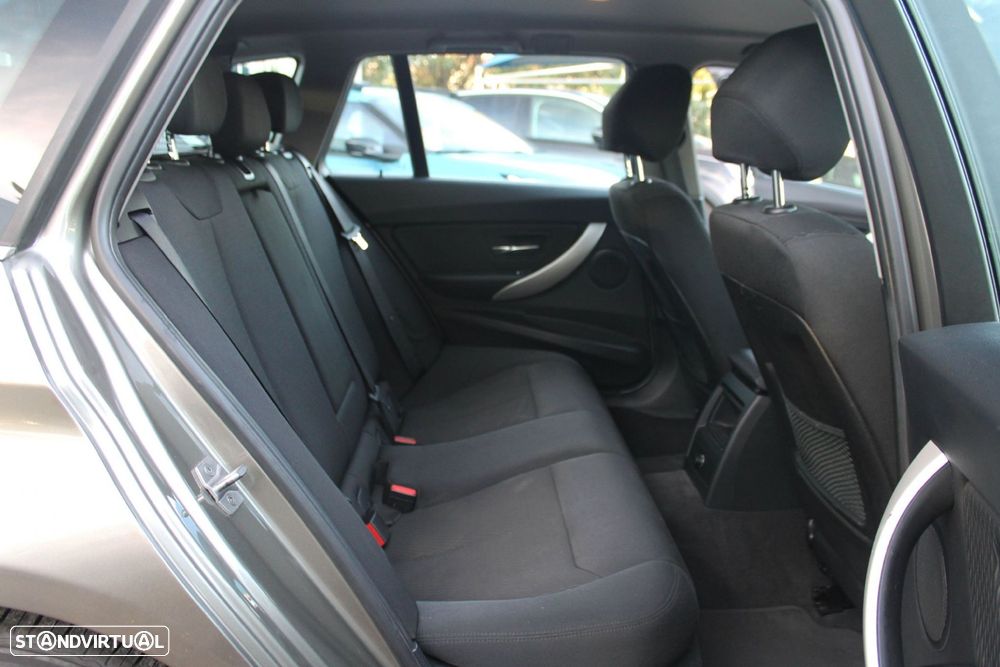 BMW 318 d Touring Advantage Auto - 22