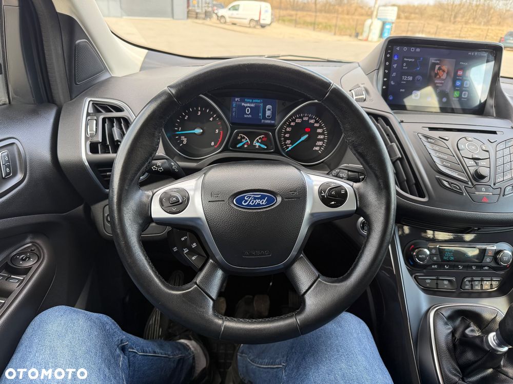 Ford Kuga 2.0 TDCi 4x4 Titanium - 28