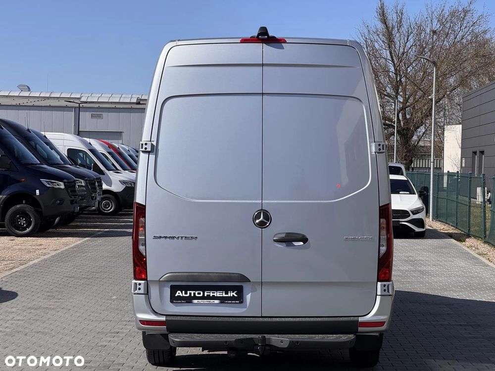 Mercedes-Benz Sprinter - 7