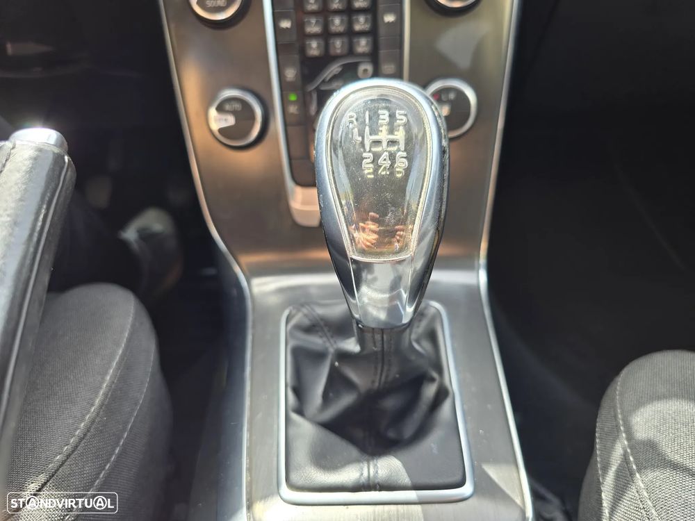 Volvo V40 1.6 D2 Momentum - 5