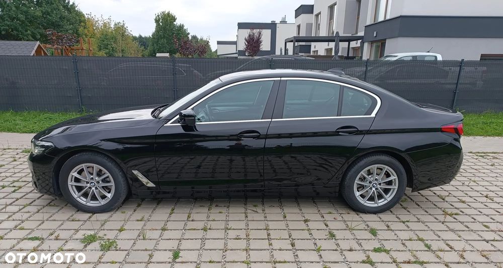 BMW Seria 5 520d MHEV - 3