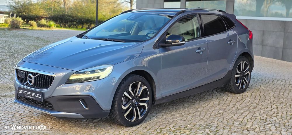 Volvo V40 Cross Country 2.0 D3 Summum - 3