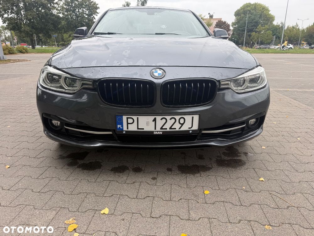 BMW Seria 3 330i xDrive Edition Luxury Line Purity - 18