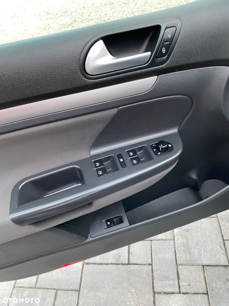 Volkswagen Golf 1.6 United - 33