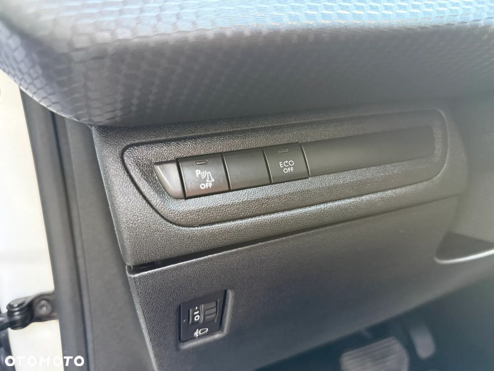 Peugeot 208 PureTech 110 Stop & Start EAT6 Allure - 15