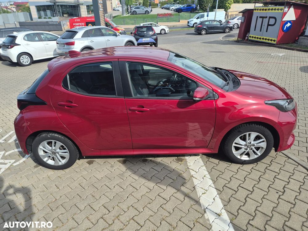Toyota Yaris - 10
