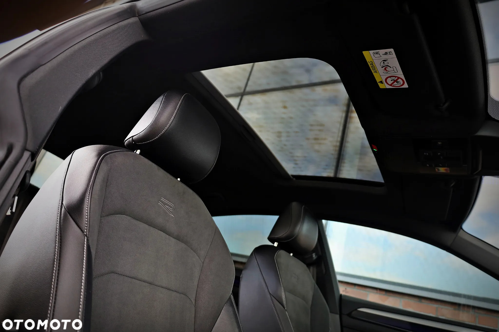 Volkswagen Arteon 2.0 TSI R-Line DSG - 25