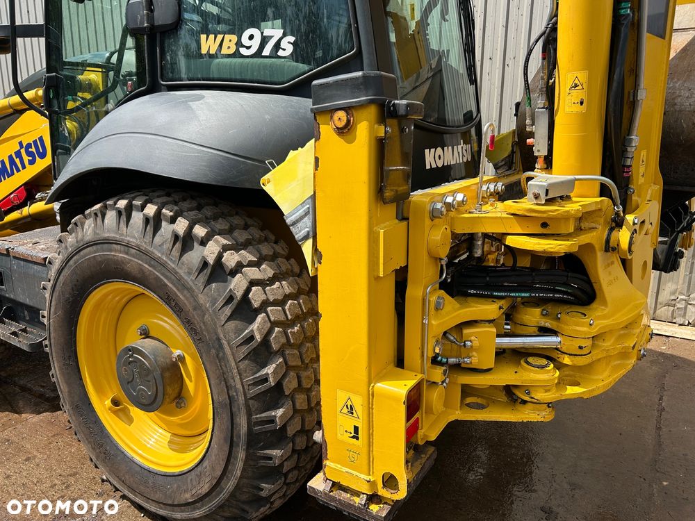 Komatsu WB97-S5 - 4
