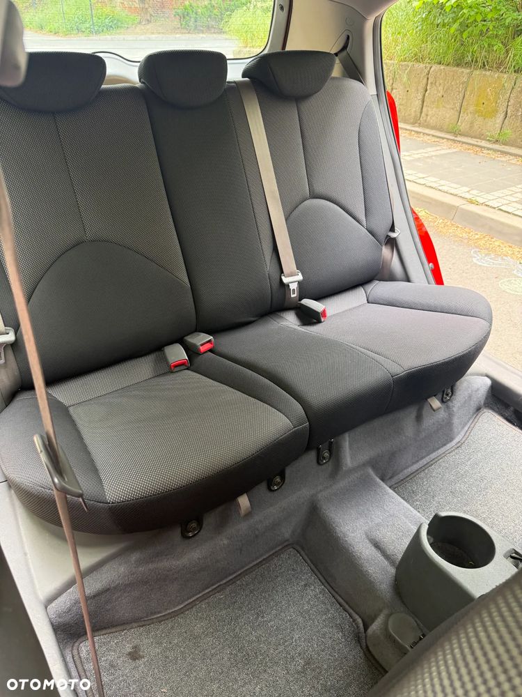 Kia Rio 1.6 Sport - 20