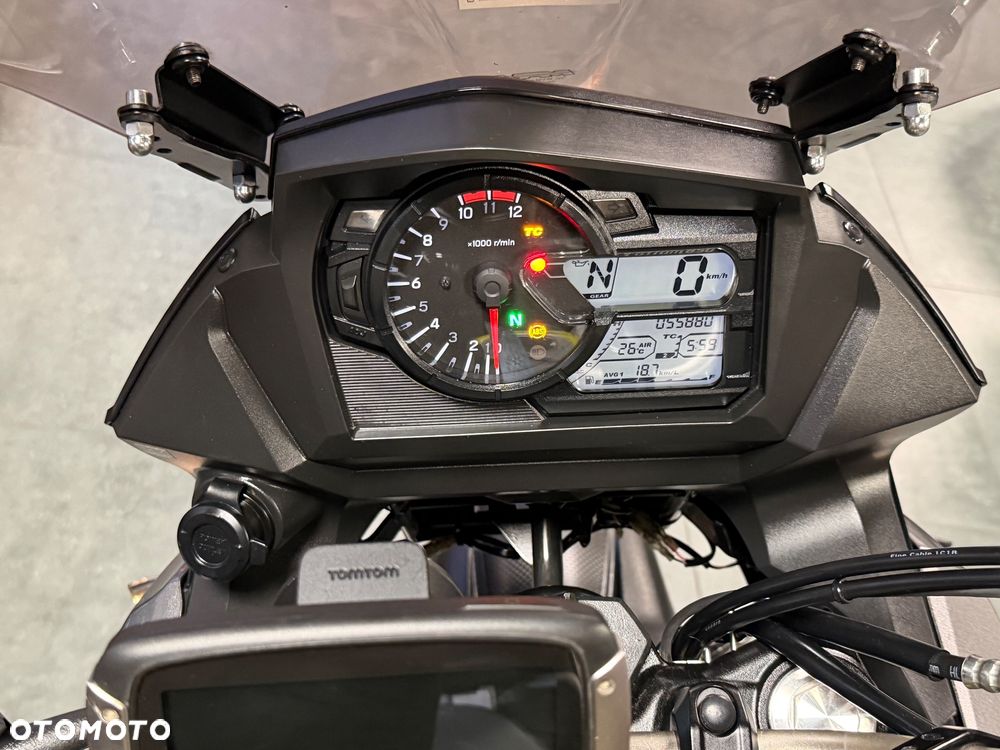 Suzuki V-STROM - 25