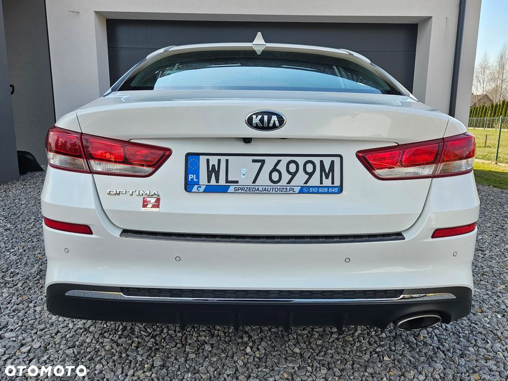 Kia Optima 2.0 M - 28