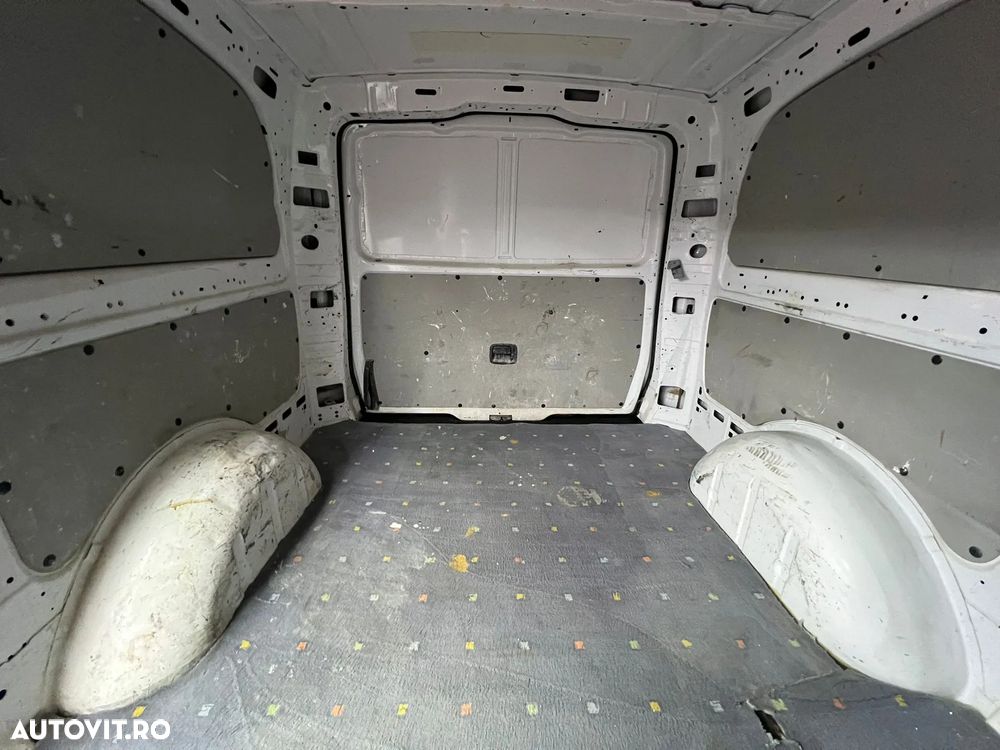 Mercedes-Benz Vito - 19