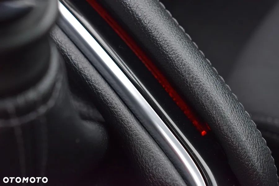 Nissan Qashqai 1.3 DIG-T TEKNA - 20