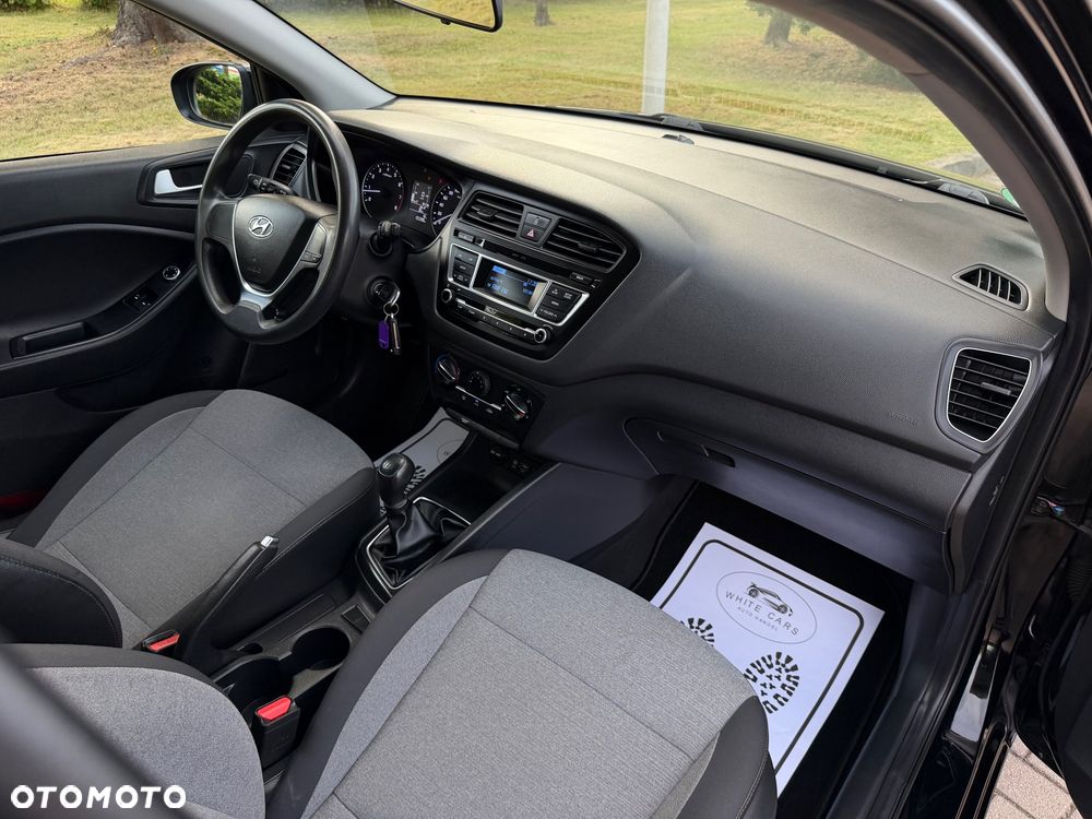 Hyundai i20 1.2 Pure - 32