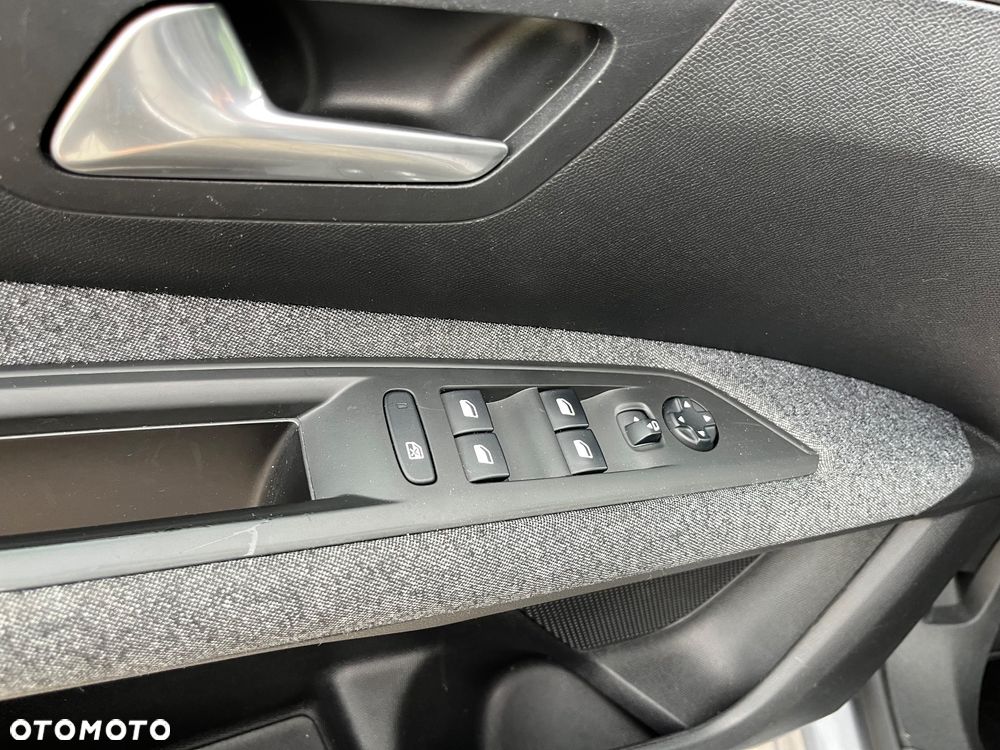 Peugeot 3008 BlueHDi 130 Stop & Start EAT8 Active Business-Paket - 26