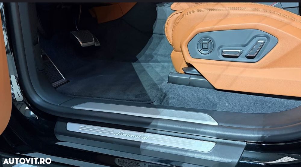 Lamborghini URUS - 14