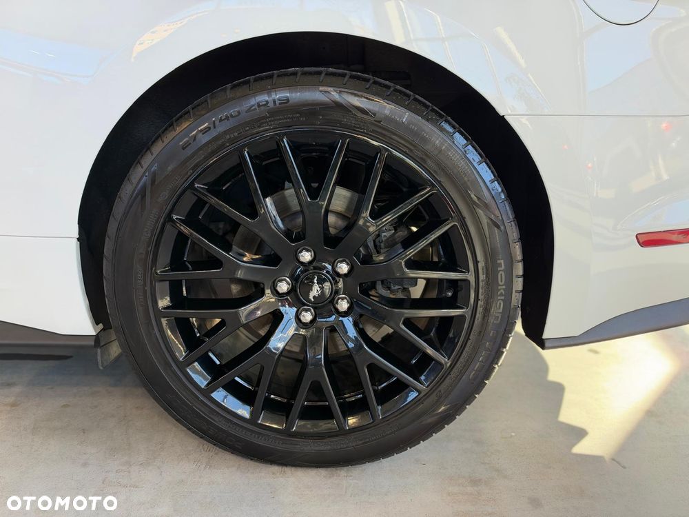 Ford Mustang - 21