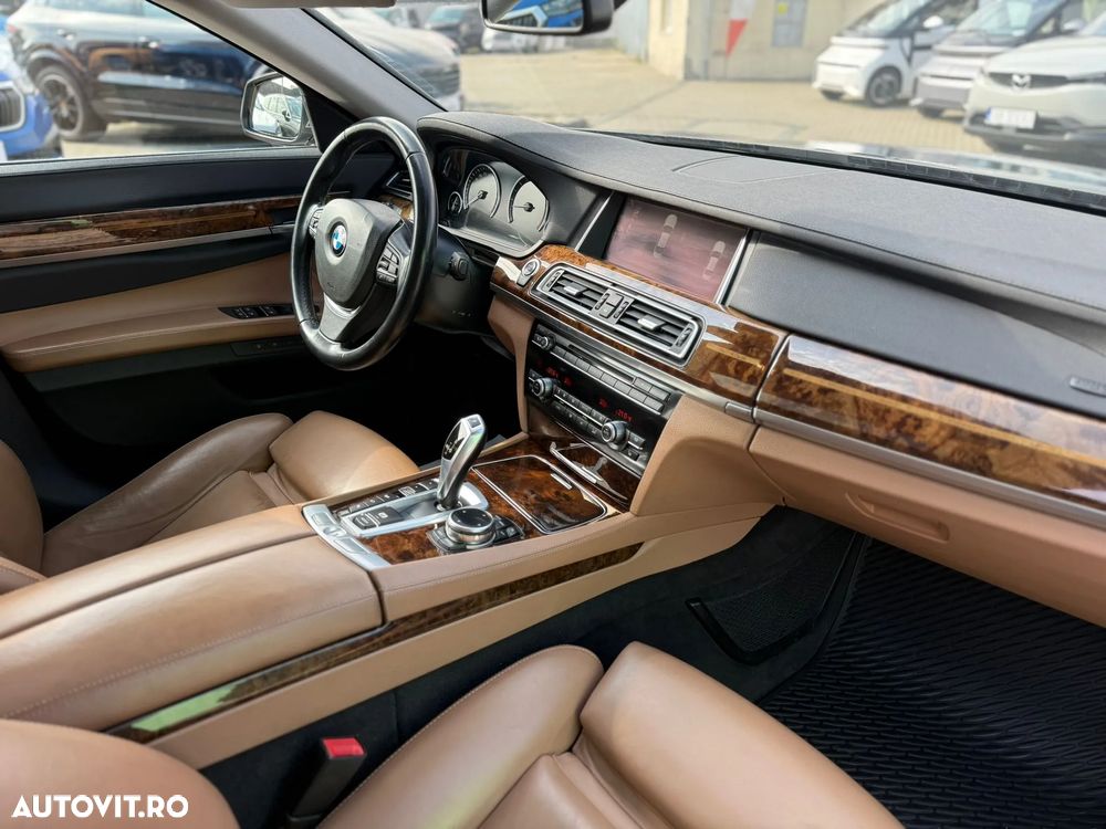 BMW Seria 7 740d xDrive Edition Exclusive - 15