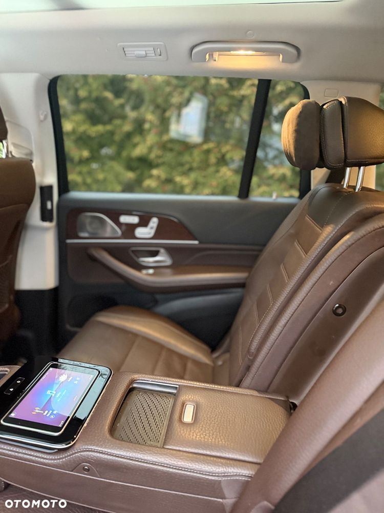 Mercedes-Benz GLS - 13