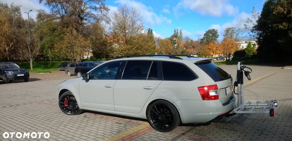 Skoda Octavia 2.0 TDI (Green tec) DSG RS - 28