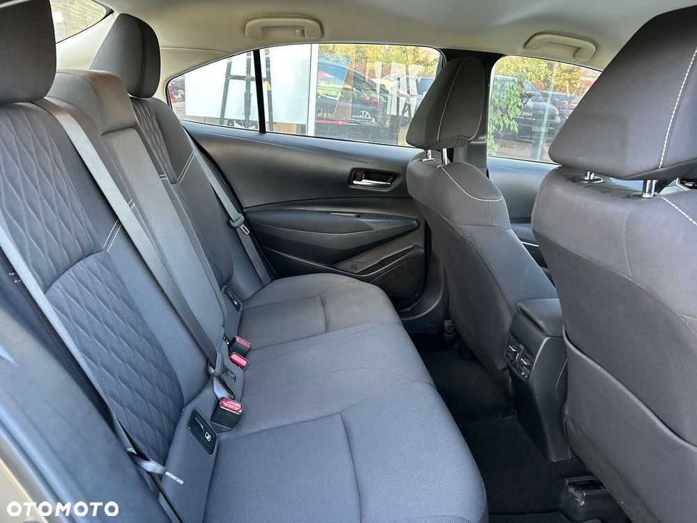 Toyota Corolla - 18