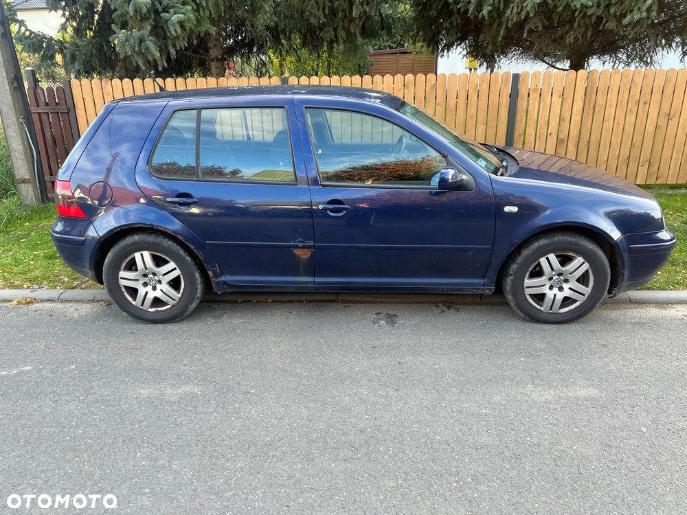 Volkswagen Golf - 4