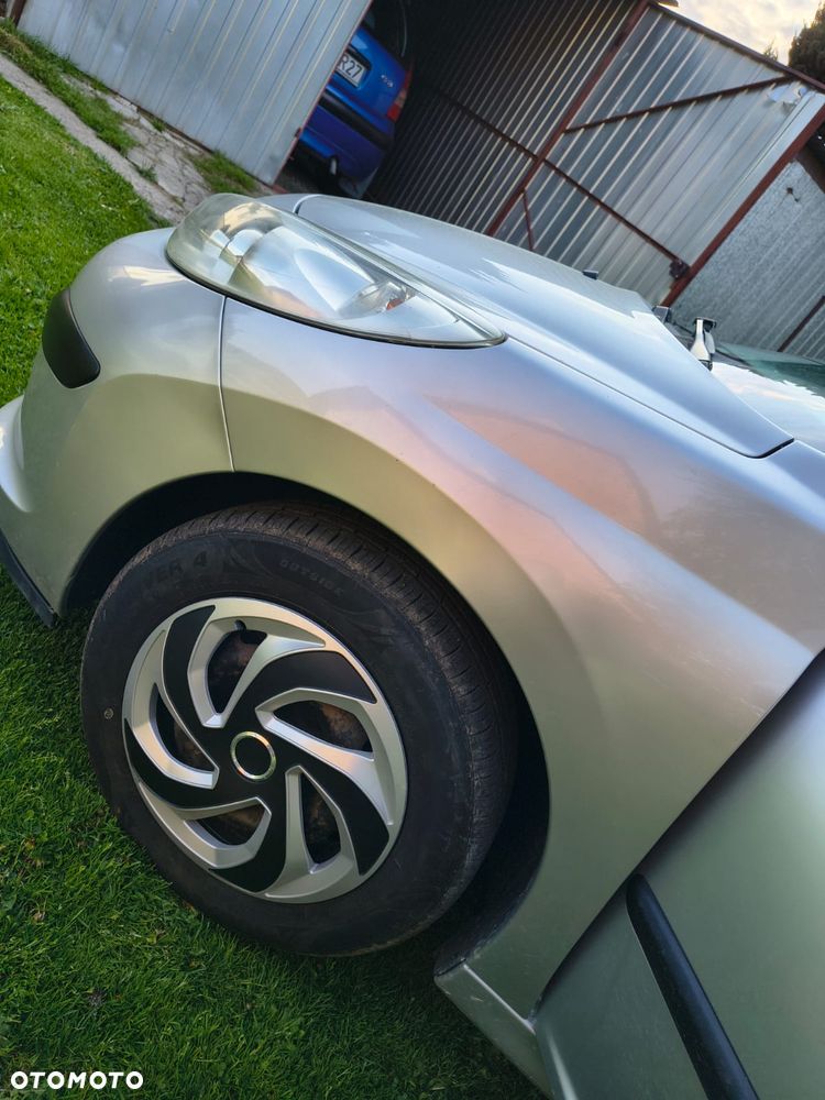 Peugeot 207 1.4 16V Presence - 4