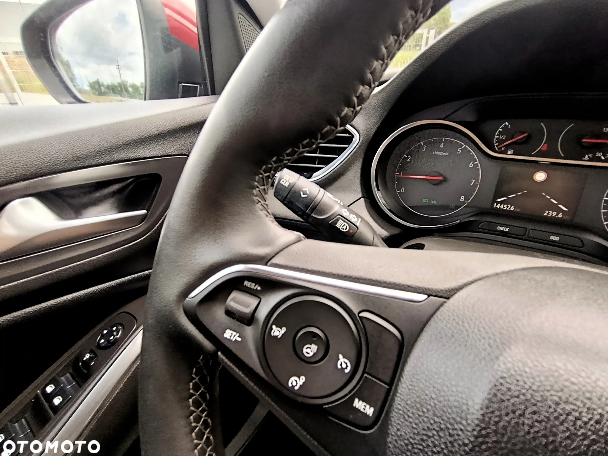 Opel Grandland X 1.2 T Elite S&S - 34