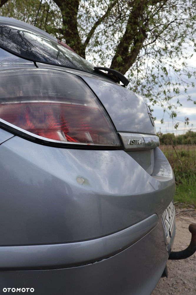 Opel Astra 1.9 CDTI Cosmo - 12