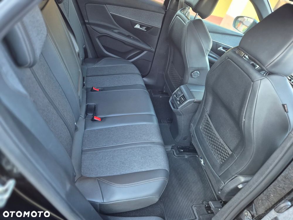 Peugeot 3008 1.5 BlueHDi GT S&S - 4