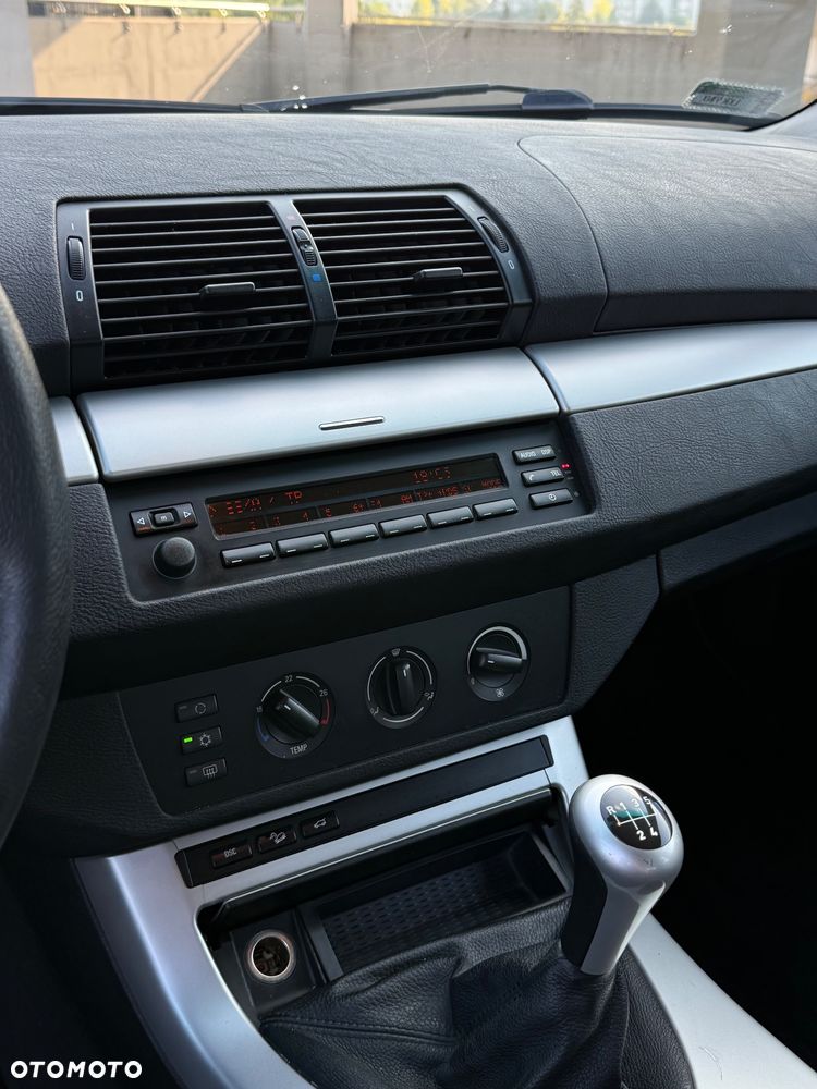 BMW X5 3.0 i - 16