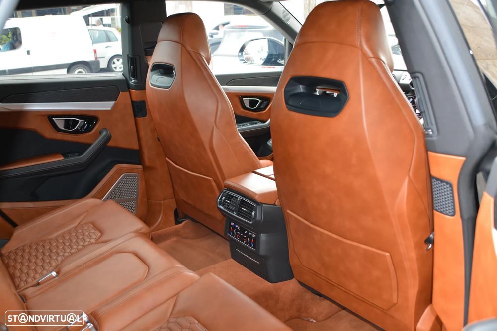 Lamborghini Urus 4.0 V8 - 42