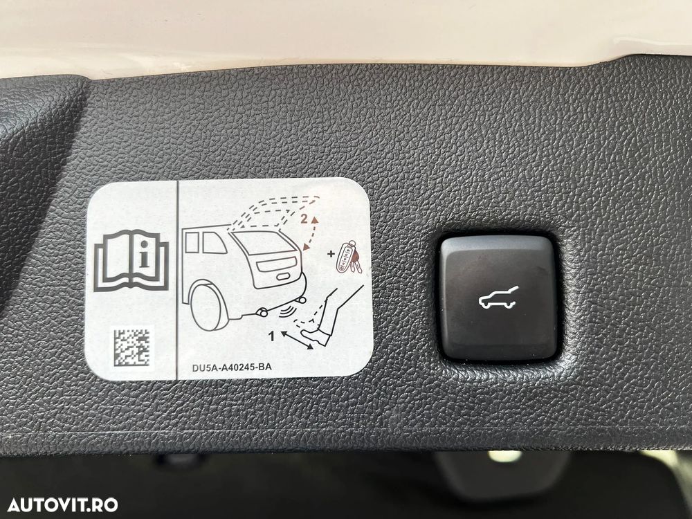 Ford Kuga 2.5 Duratec PHEV ST Line X - 24