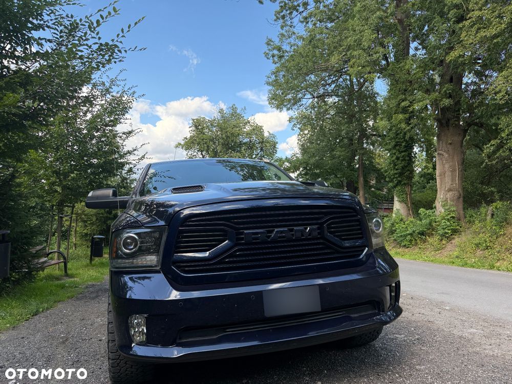 Dodge RAM 1500 5.7 4x4 - 16