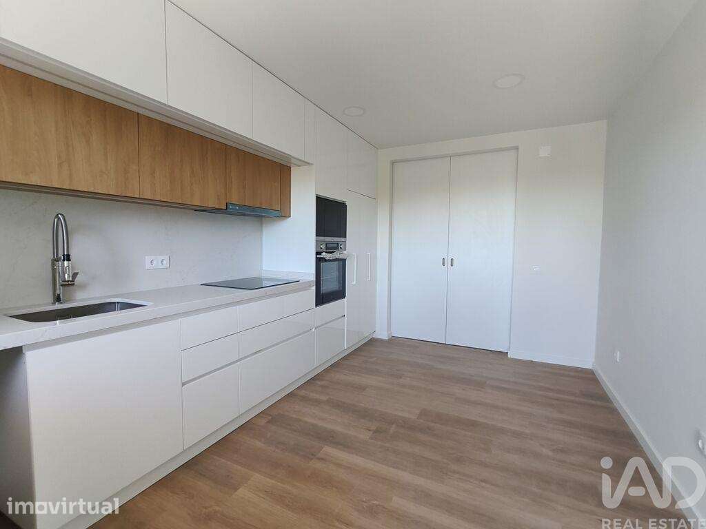 Apartamento T3 em União de Freguesias da Cidade de Santarém de 92,21 m - Grande imagem: 2/30