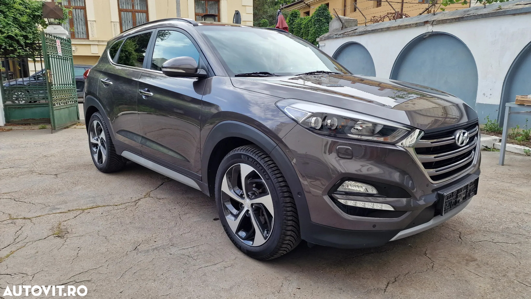 Hyundai Tucson 2.0 CRDI 4WD 6AT Premium+ - 6