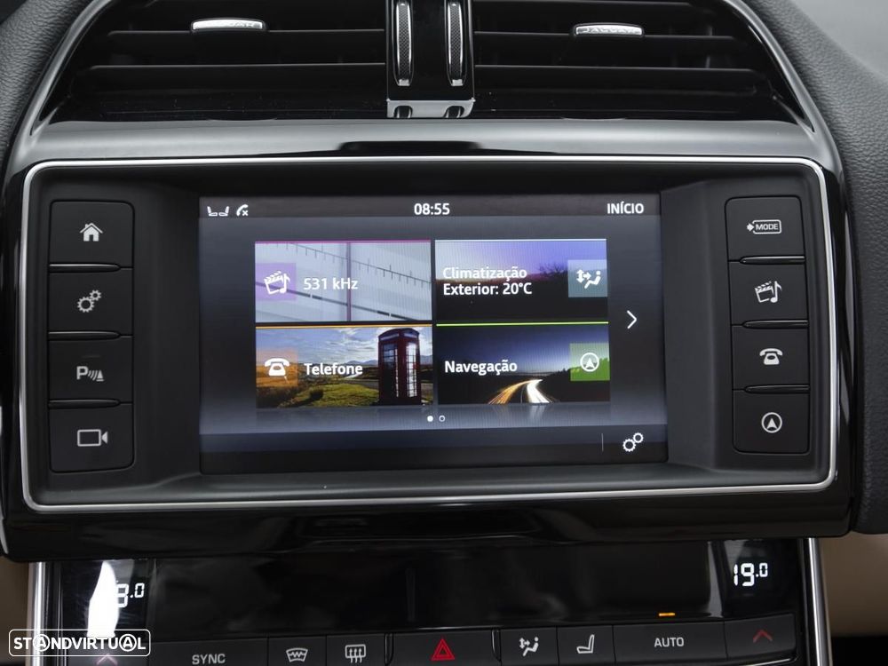Jaguar XE - 23