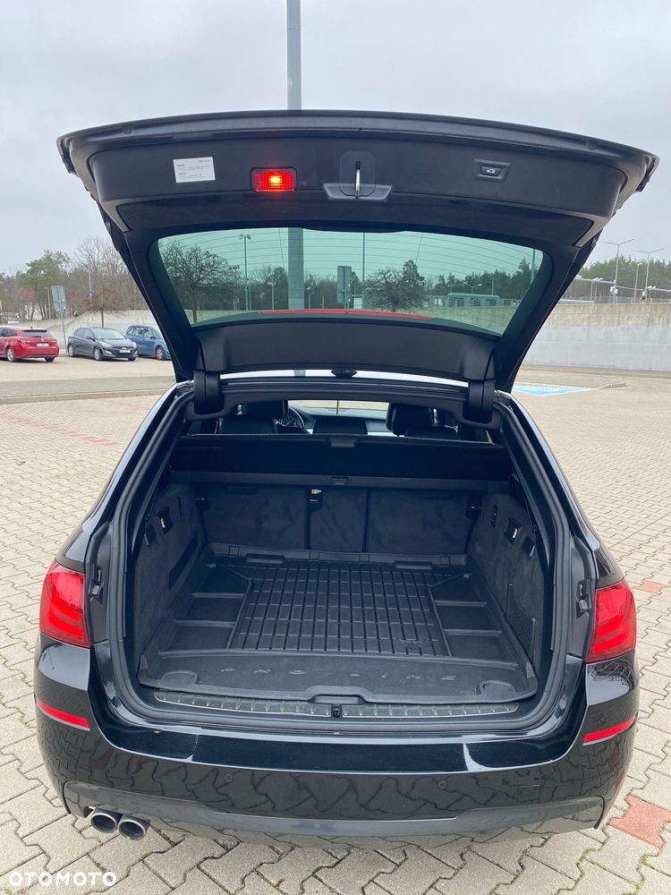 BMW Seria 5 525d xDrive - 7