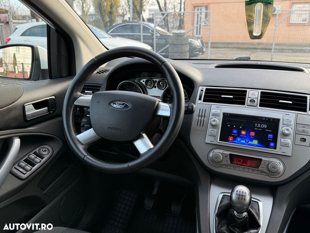 Ford Kuga 2.0 TDCi 4x4 Titanium - 12