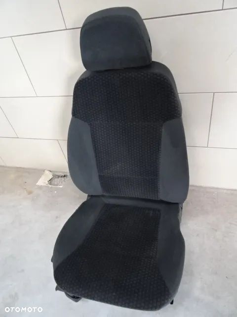 FOTEL PRAWY PRZÓD OPEL VECTRA C NR91 - 1