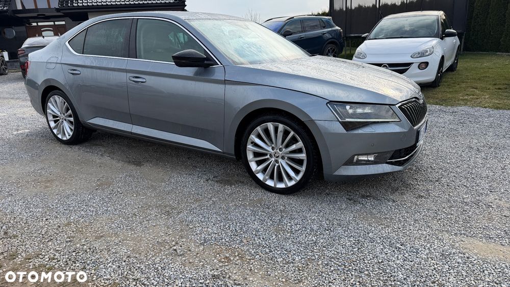 Skoda Superb 2.0 TDI DSG Ambition - 3