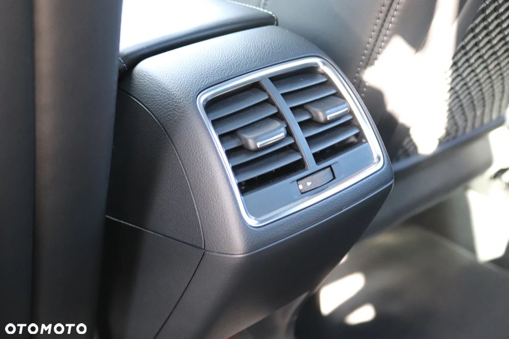Audi Q3 2.0 TDI Quattro Edycja Specjalna - 29