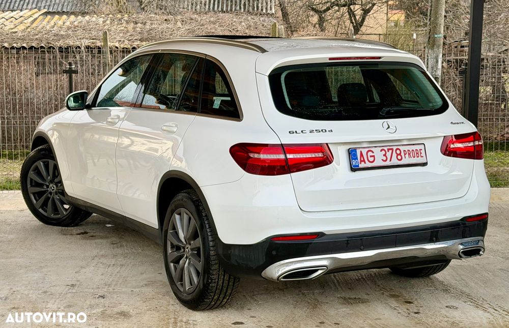 Mercedes-Benz GLC 250 d 4MATIC 9G-TRONIC Exclusive - 4