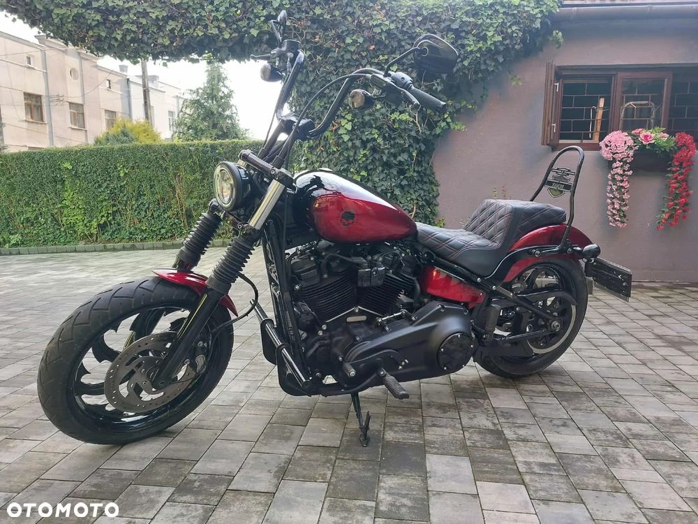 Harley-Davidson Softail Street Bob - 21