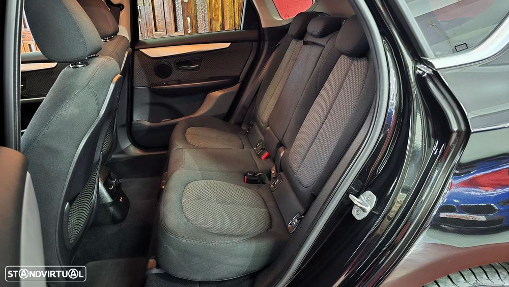 BMW 216 Active Tourer d Advantage Auto - 61