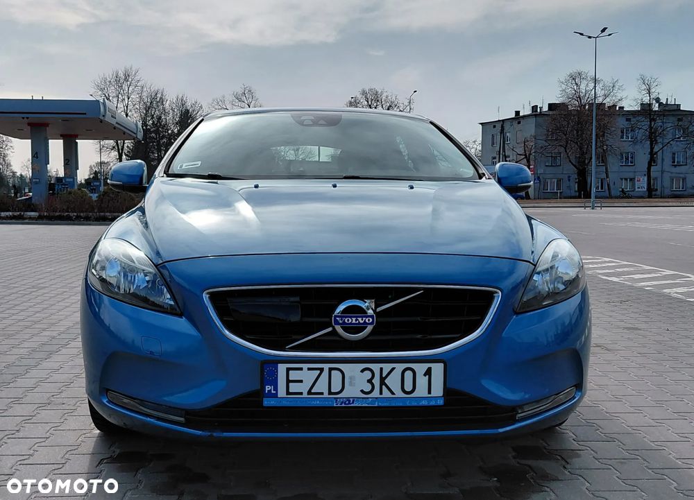 Volvo V40 D2 Momentum - 3