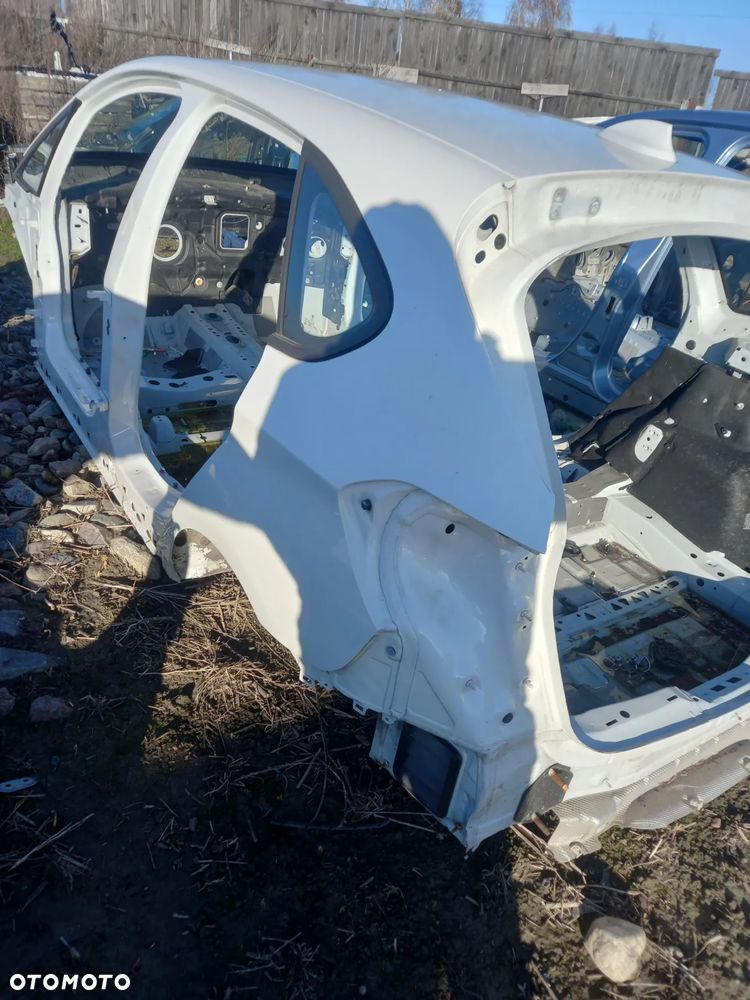 ĆWIARTKA BOK LEWY TYŁ BMW 2 F45 ACTICE TOURER - 1