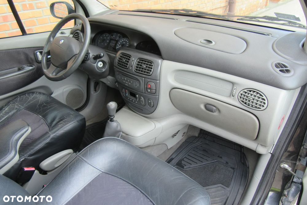 Renault Scenic - 5